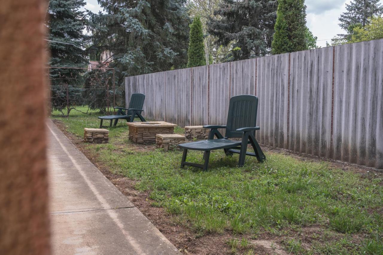 Hotel Olajos Apartman Berekfürdő Zewnętrze zdjęcie
